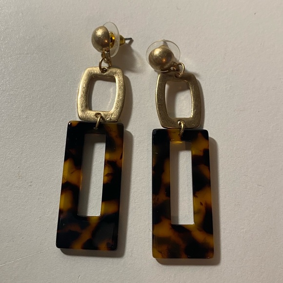 Francesca's Collections Jewelry - Francesca’s gold earrings NWOT